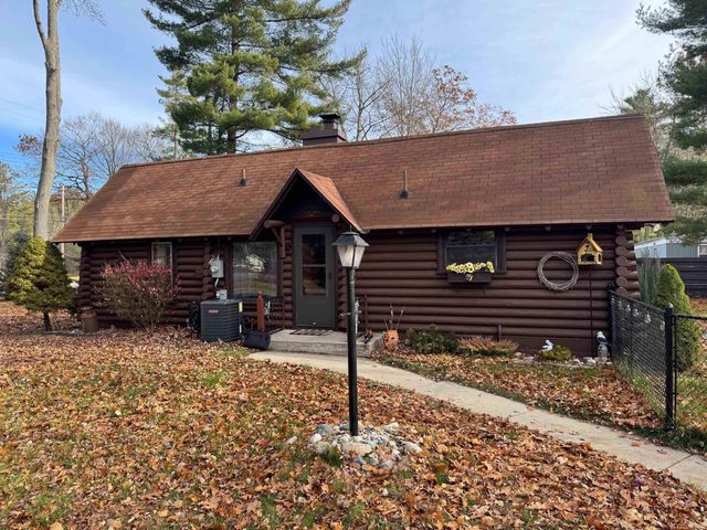 3657 E Houghton Lake Drive, Houghton Lake, MI 48629