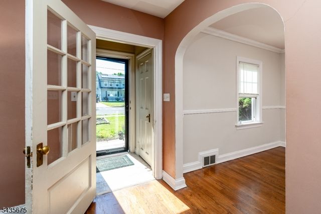 551 Winsor St, Bound Brook Boro, NJ 08805