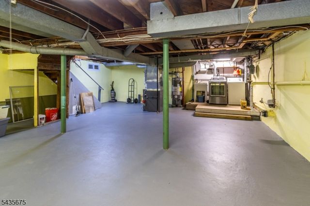 551 Winsor St, Bound Brook Boro, NJ 08805