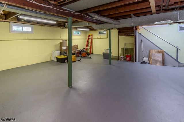 551 Winsor St, Bound Brook Boro, NJ 08805