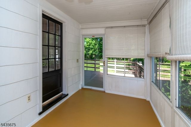 551 Winsor St, Bound Brook Boro, NJ 08805