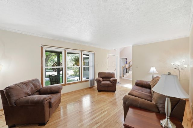 211 Rosehill Road, Reynoldsburg, OH 43068