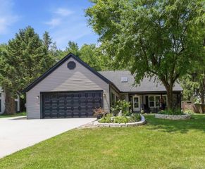 211 Rosehill Road, Reynoldsburg, OH 43068