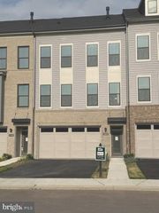 23600 RAYTOWN TER, Ashburn, VA 20148