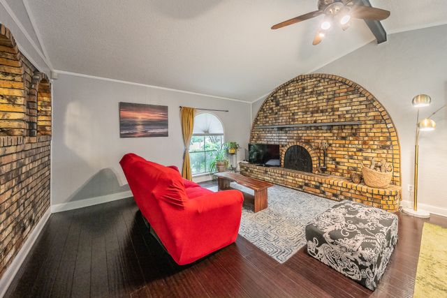 608 Sandlin Drive, Bedford, TX 76021