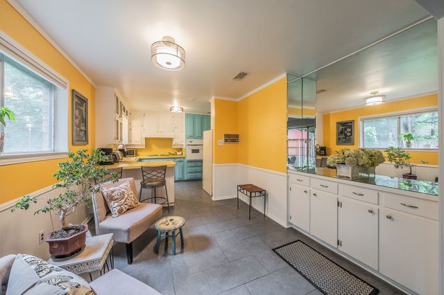 608 Sandlin Drive, Bedford, TX 76021