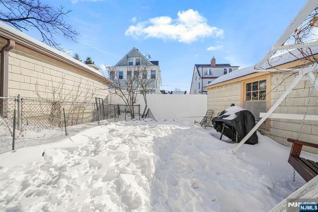 33 Beaumont Place, Newark, NJ 07104