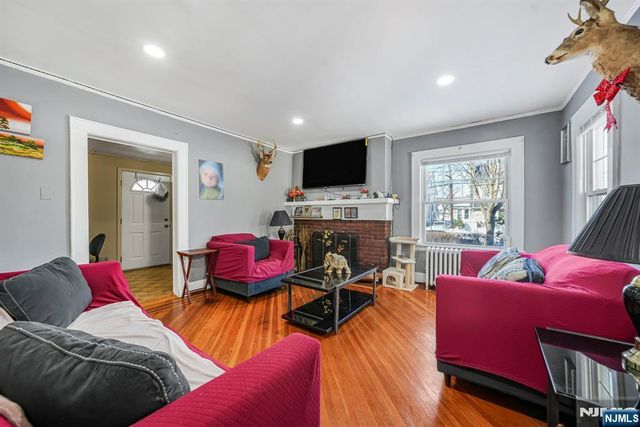 33 Beaumont Place, Newark, NJ 07104