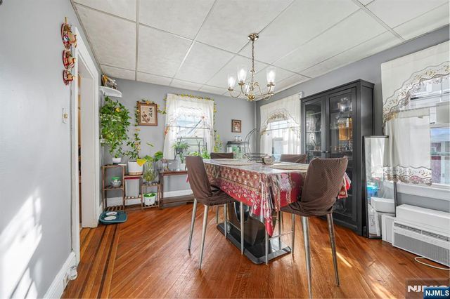 33 Beaumont Place, Newark, NJ 07104