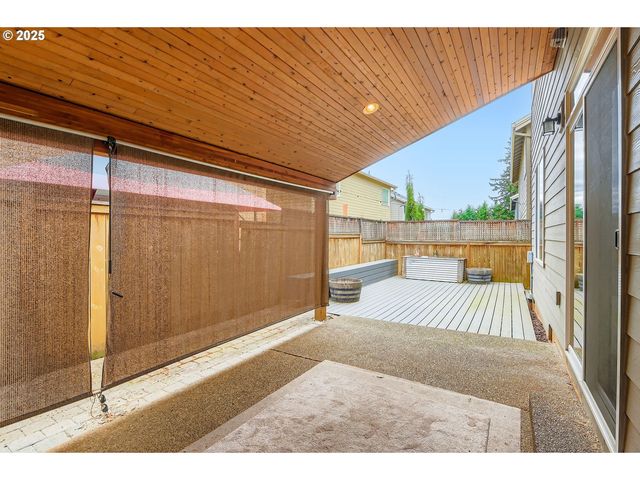14721 SOURWOOD St, Oregon City, OR 97045
