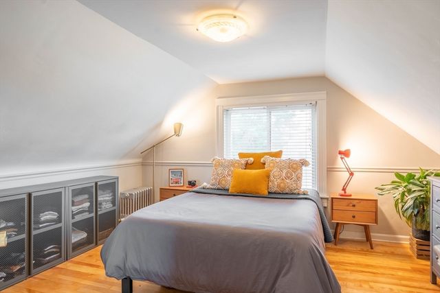 61 Acushnet Ave, Worcester, MA 01606