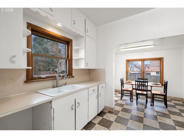 501 W 23RD St, Vancouver, WA 98660