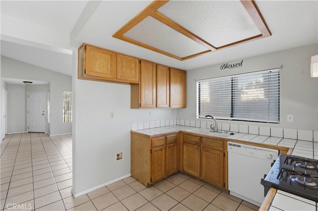 13645 Agate Way, Victorville, CA 92392