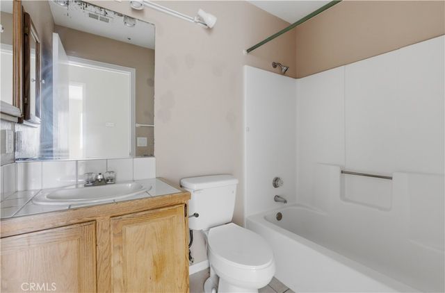 13645 Agate Way, Victorville, CA 92392