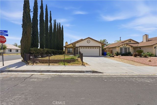 13645 Agate Way, Victorville, CA 92392