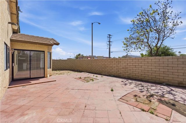 13645 Agate Way, Victorville, CA 92392