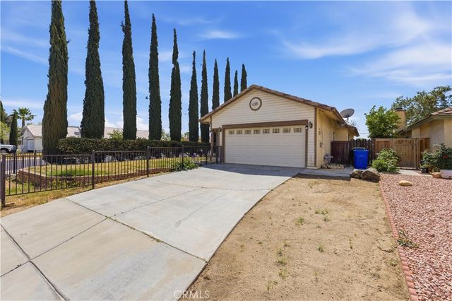 13645 Agate Way, Victorville, CA 92392