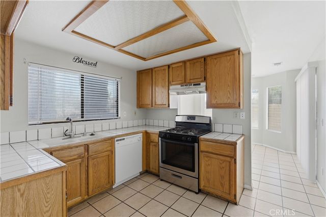 13645 Agate Way, Victorville, CA 92392