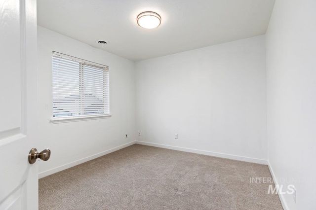 178 W Lava Falls Dr, Meridian, ID 83646