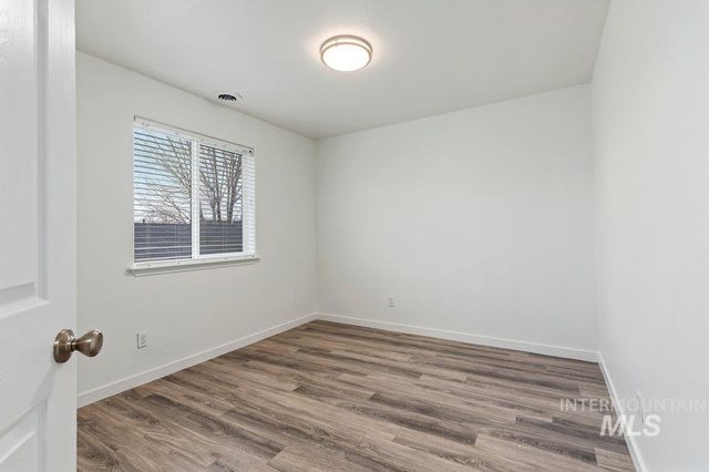 178 W Lava Falls Dr, Meridian, ID 83646