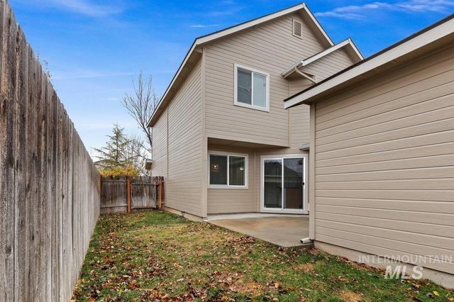 178 W Lava Falls Dr, Meridian, ID 83646