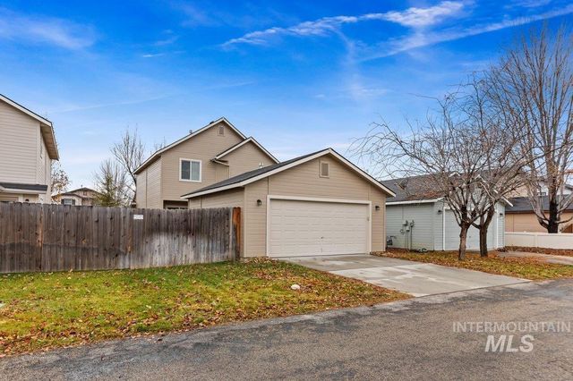 178 W Lava Falls Dr, Meridian, ID 83646