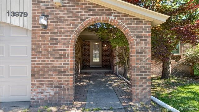 13979 Biscayne Drive, Sterling Heights, MI 48313