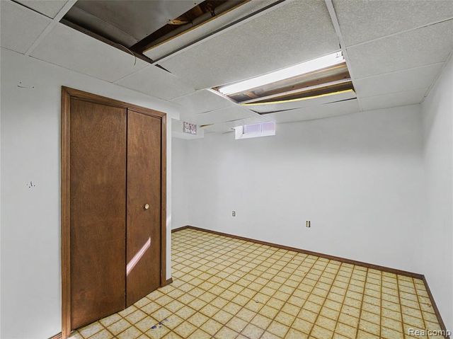 13979 Biscayne Drive, Sterling Heights, MI 48313