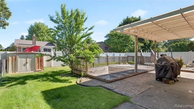 13979 Biscayne Drive, Sterling Heights, MI 48313