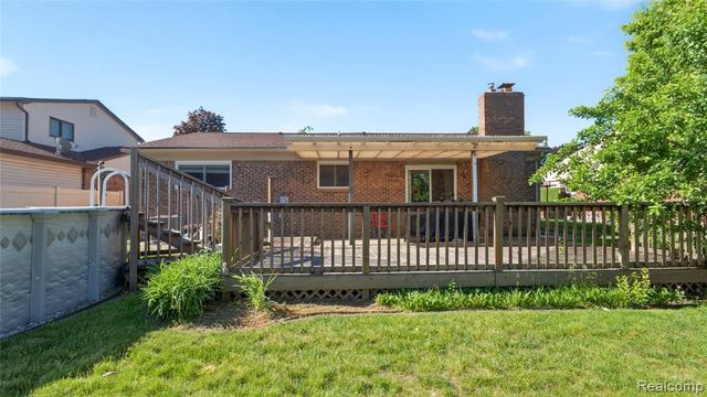 13979 Biscayne Drive, Sterling Heights, MI 48313