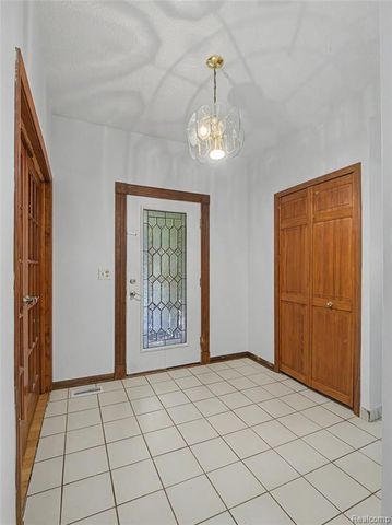 13979 Biscayne Drive, Sterling Heights, MI 48313
