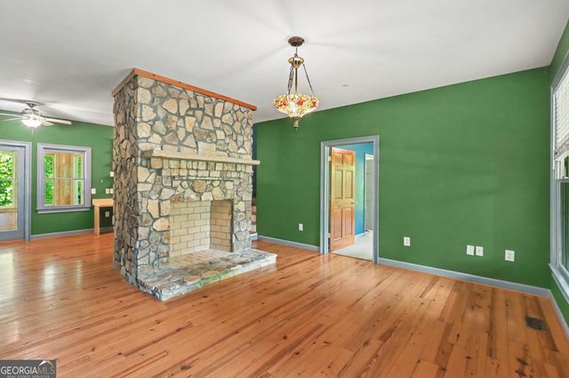 190 Poplar Drive N, Jasper, GA 30143