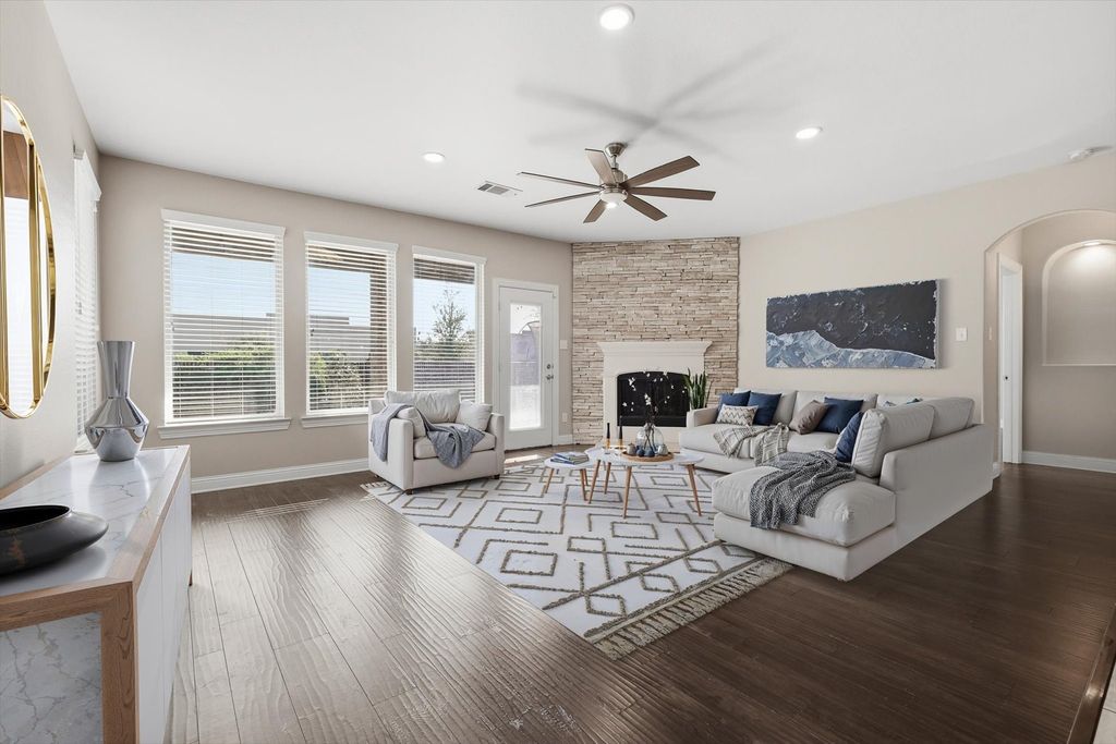 15801 Weymouth Drive, Frisco, TX 75036