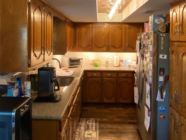 407 Green Acres Drive, Palmer, TX 75152