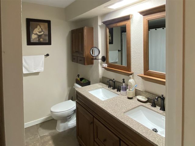 407 Green Acres Drive, Palmer, TX 75152