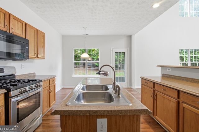 835 Shadow Lake Drive, Lithonia, GA 30058