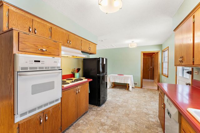 7447 Cloman Way, Inver Grove Heights, MN 55076