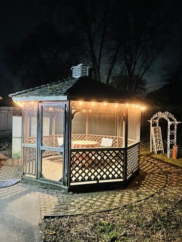 7447 Cloman Way, Inver Grove Heights, MN 55076