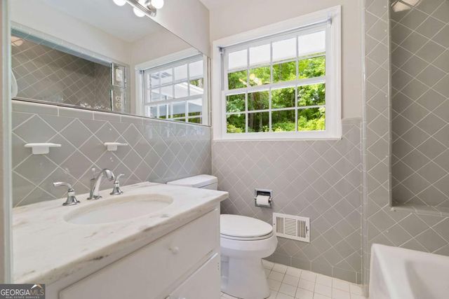 4670 Windsor Drive SW, Smyrna, GA 30082