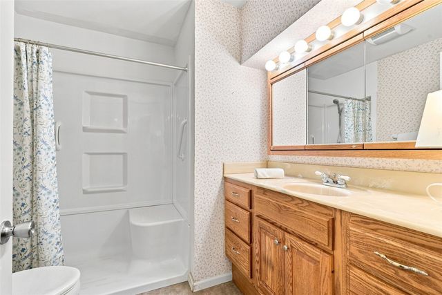 505 S Troy Road, Robins, IA 52328