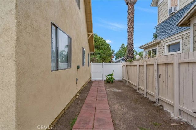 520 E 8th Street, Corona, CA 92879