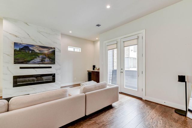 5857 Dolores Street, Houston, TX 77057