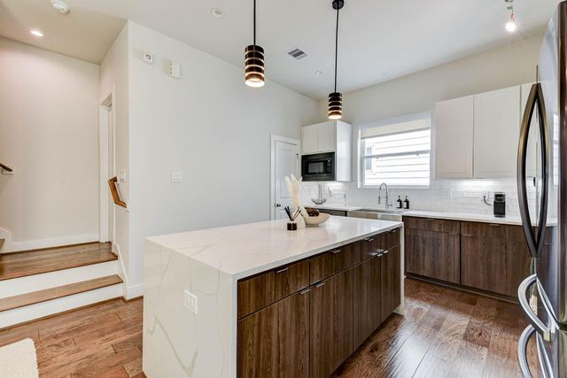 5857 Dolores Street, Houston, TX 77057