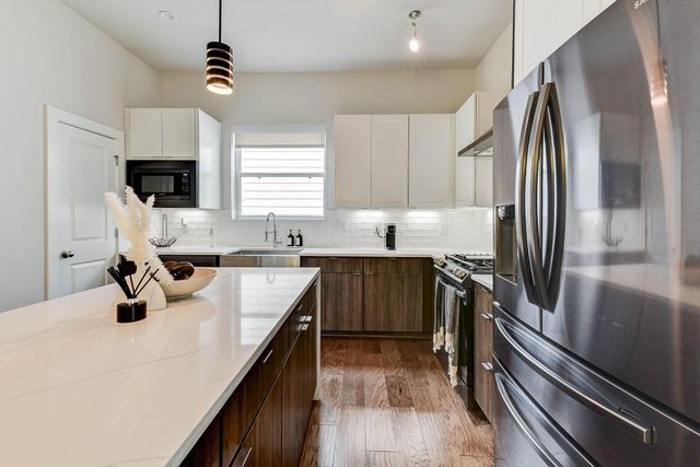 5857 Dolores Street, Houston, TX 77057