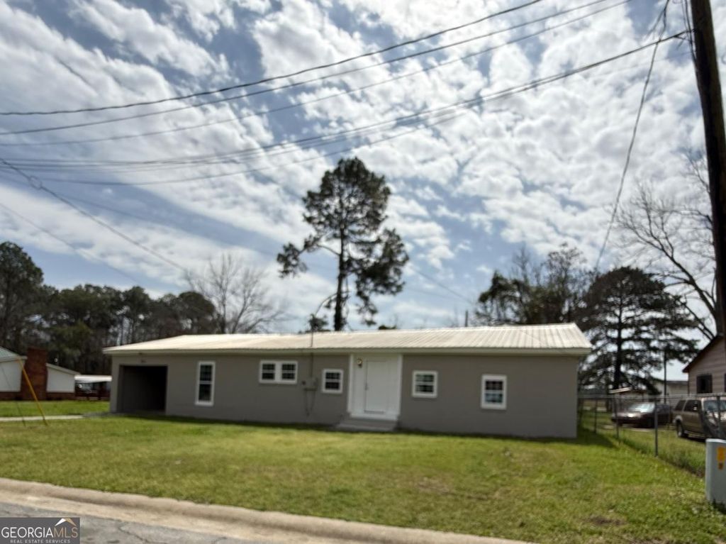 421 Whitehall Street, Vienna, GA 31092