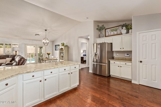 8616 E Ocaso Avenue, Mesa, AZ 85212