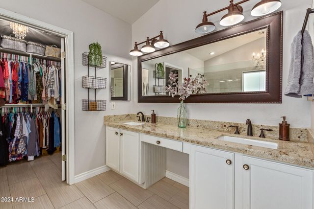 8616 E Ocaso Avenue, Mesa, AZ 85212