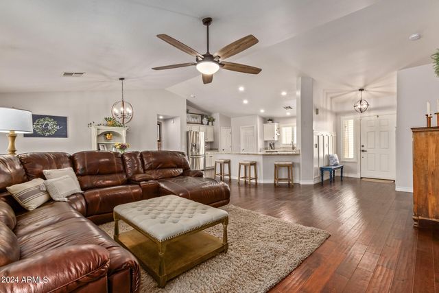 8616 E Ocaso Avenue, Mesa, AZ 85212