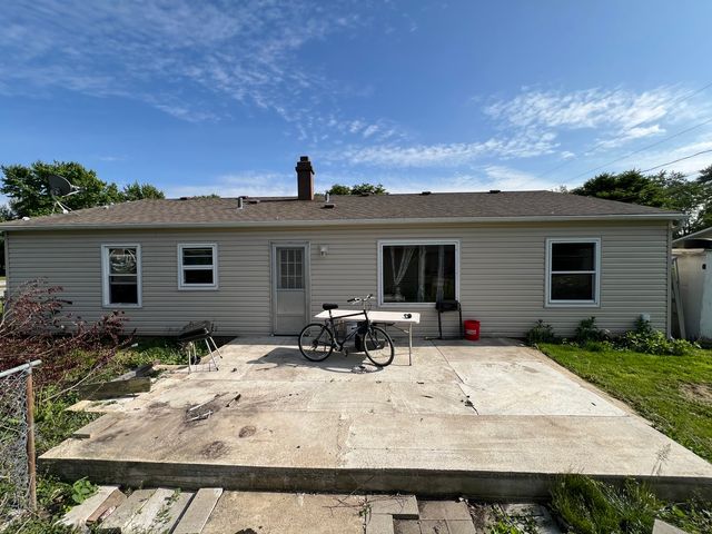 757 Crestwood Drive, Aurora, IL 60506