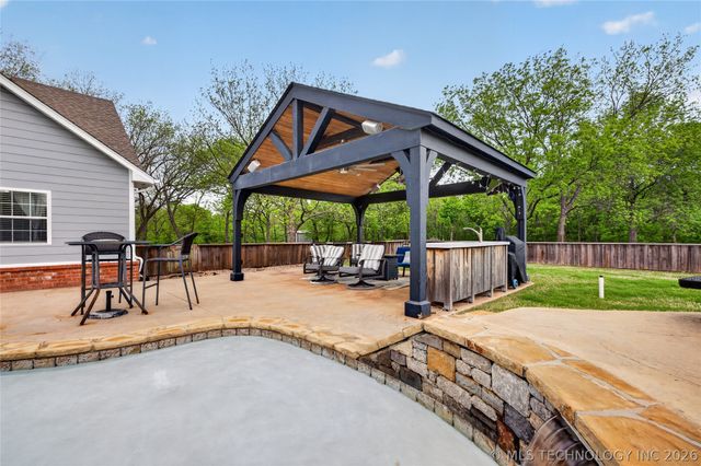 18875 S Garnett Road, Bixby, OK 74008